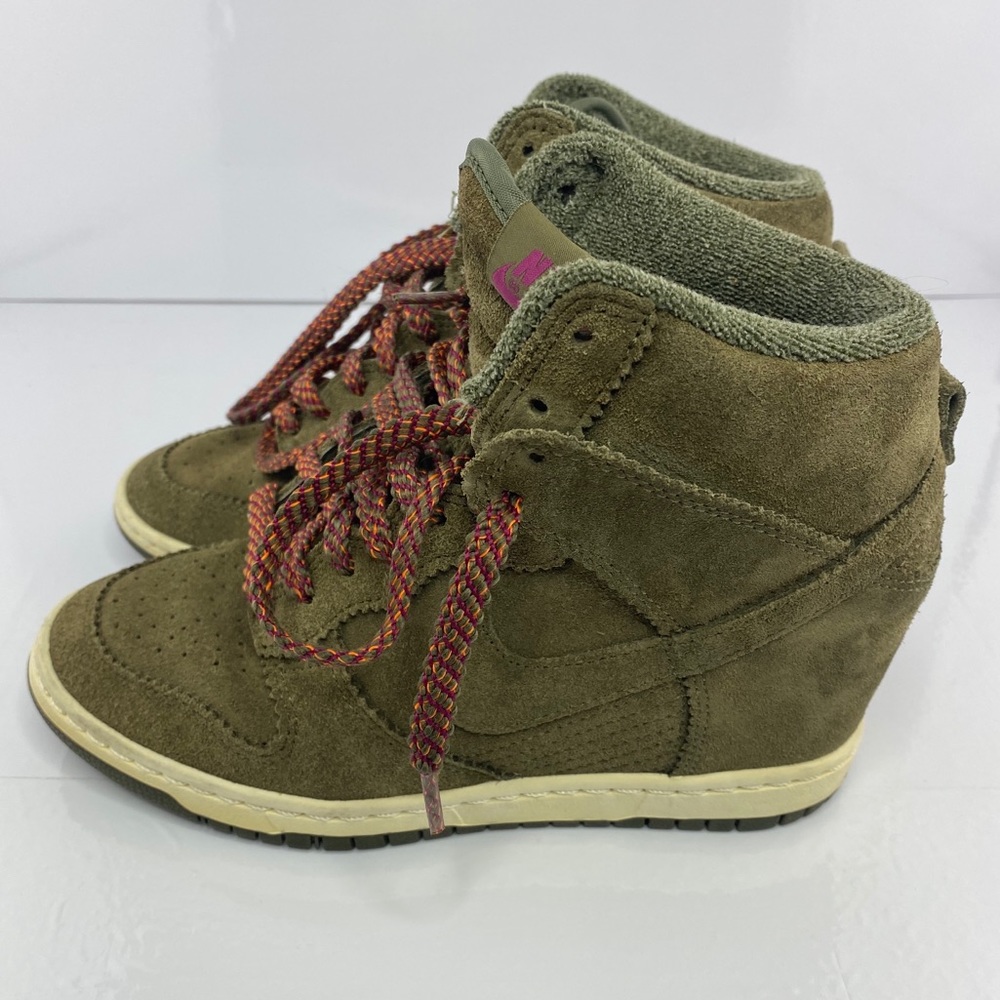 Nike Women's Dunk Sky Hi Wedge- SIZE 7